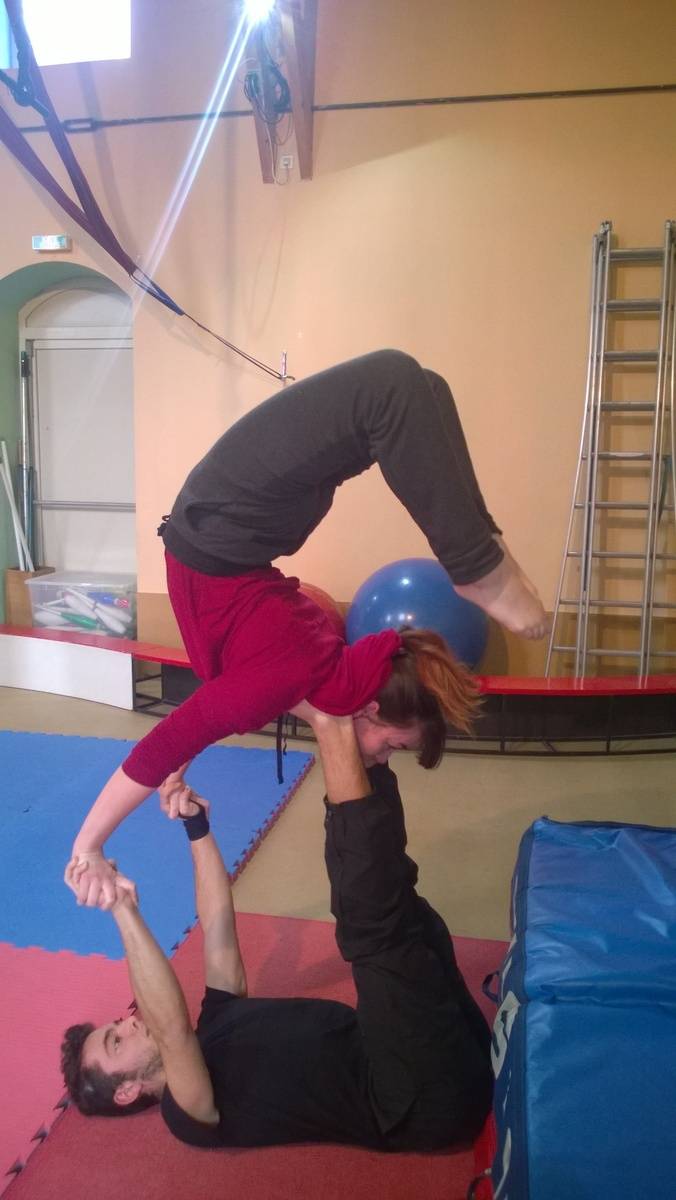 acrobatie-equilibre-HP-Cirque